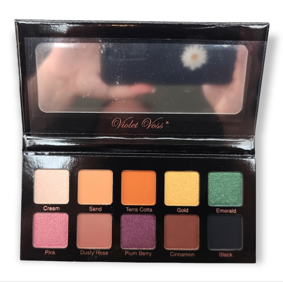 Violet Voss Essentials PRO Series Eyeshadow Palette - Picture 6 of 14